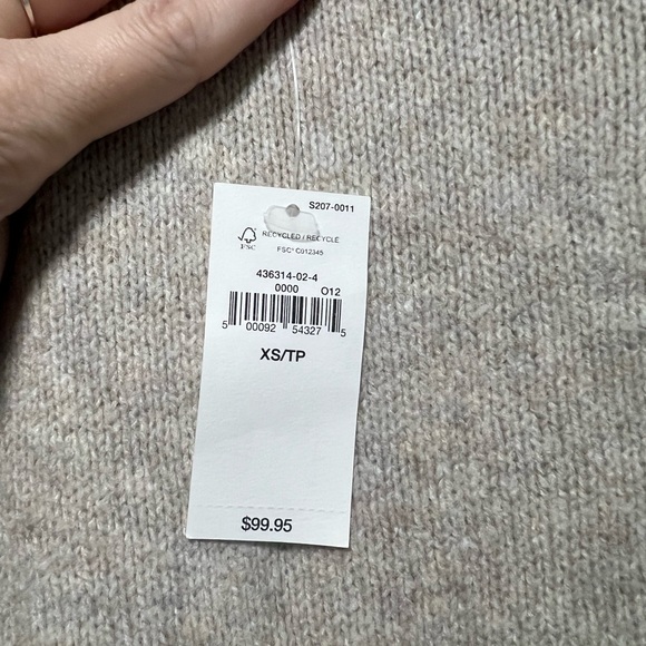 GAP XS SWEATER DRESS NWT - Picture 3 of 4